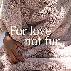 UnHide Marshmallow - Faux Fur Blanket - Heavy