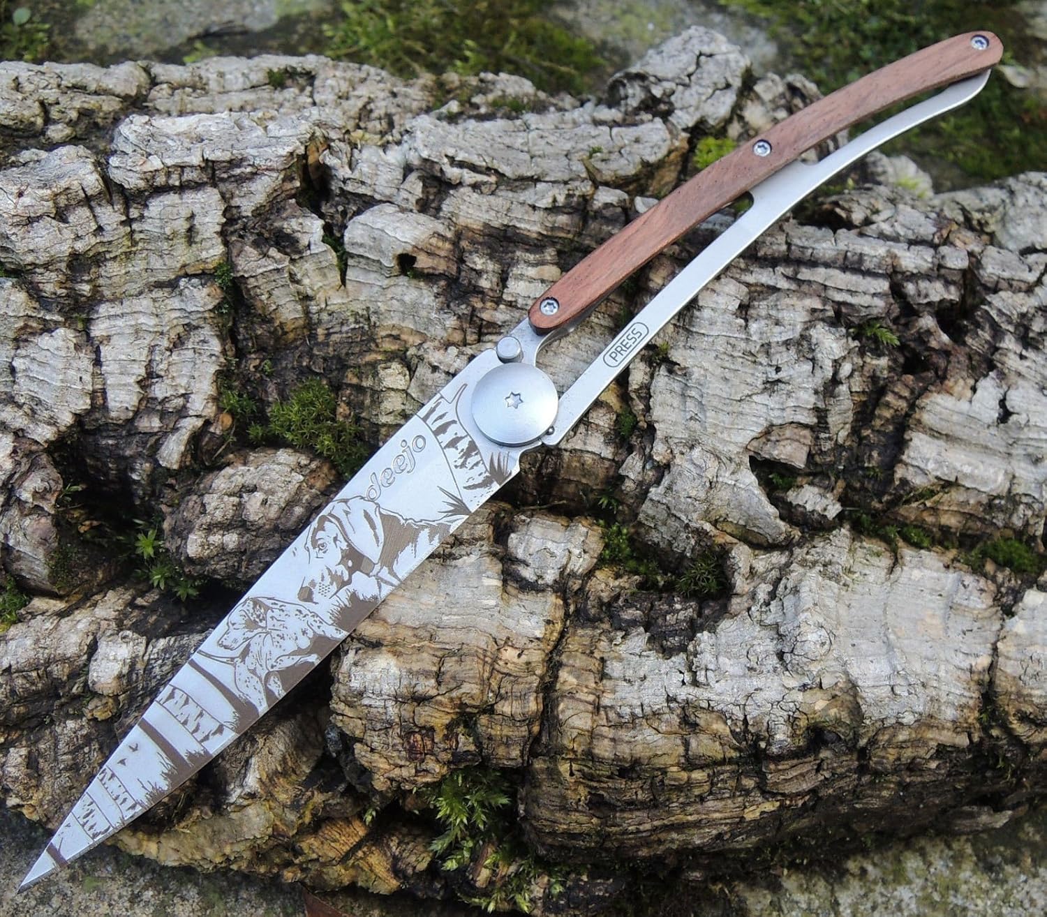 coltello pieghevole con manici in legno