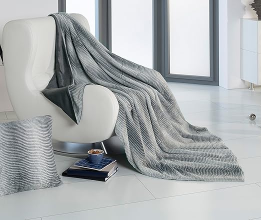 Brandsseller Kaninchenfell-Optik Decke Felldecke Kuscheldecke Fellimitat - Roger - ca. 150x200cm - Grau