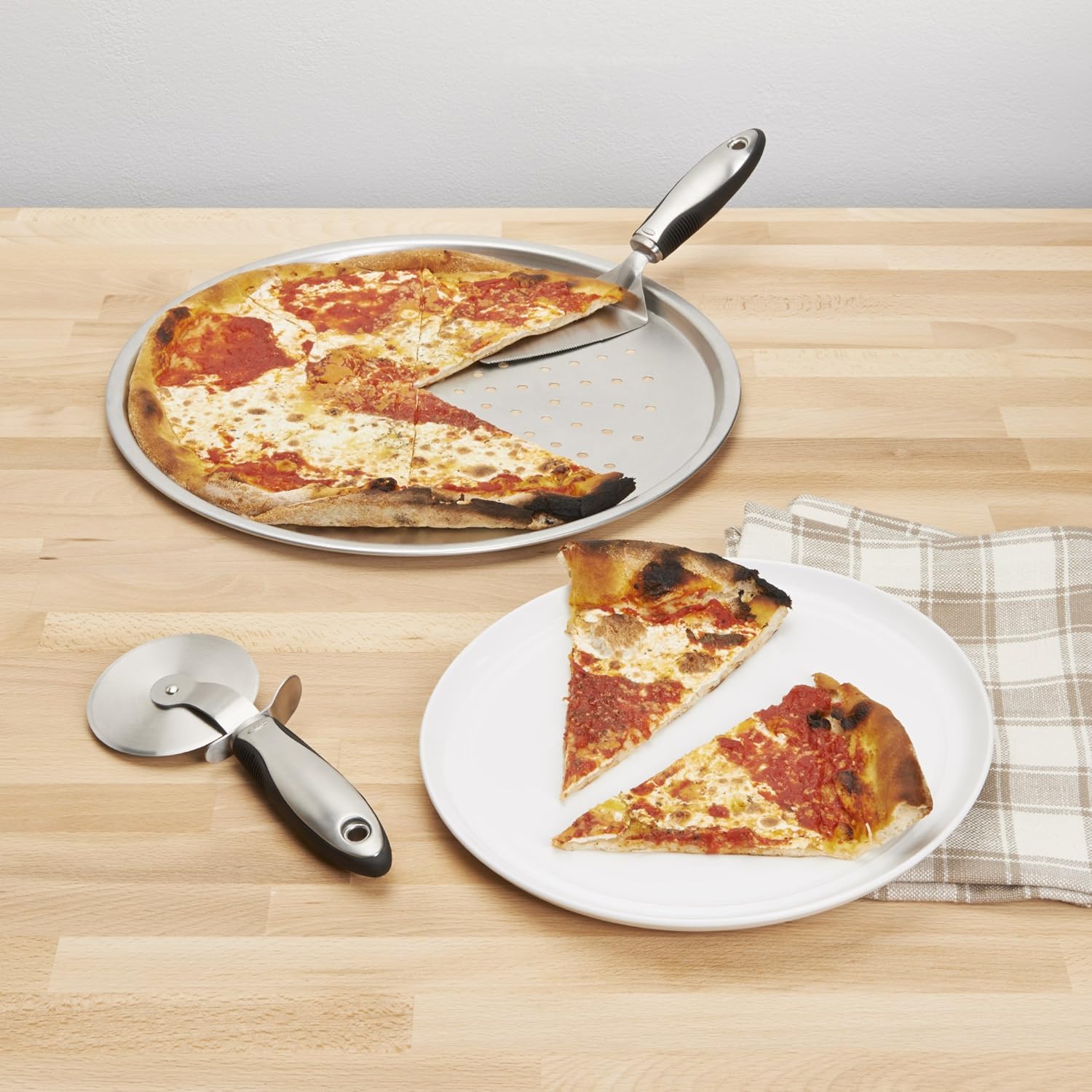 OXO SteeL Pizza Wheel and Cutter, Silver: Pizza Cutters: Kitchen & Dining