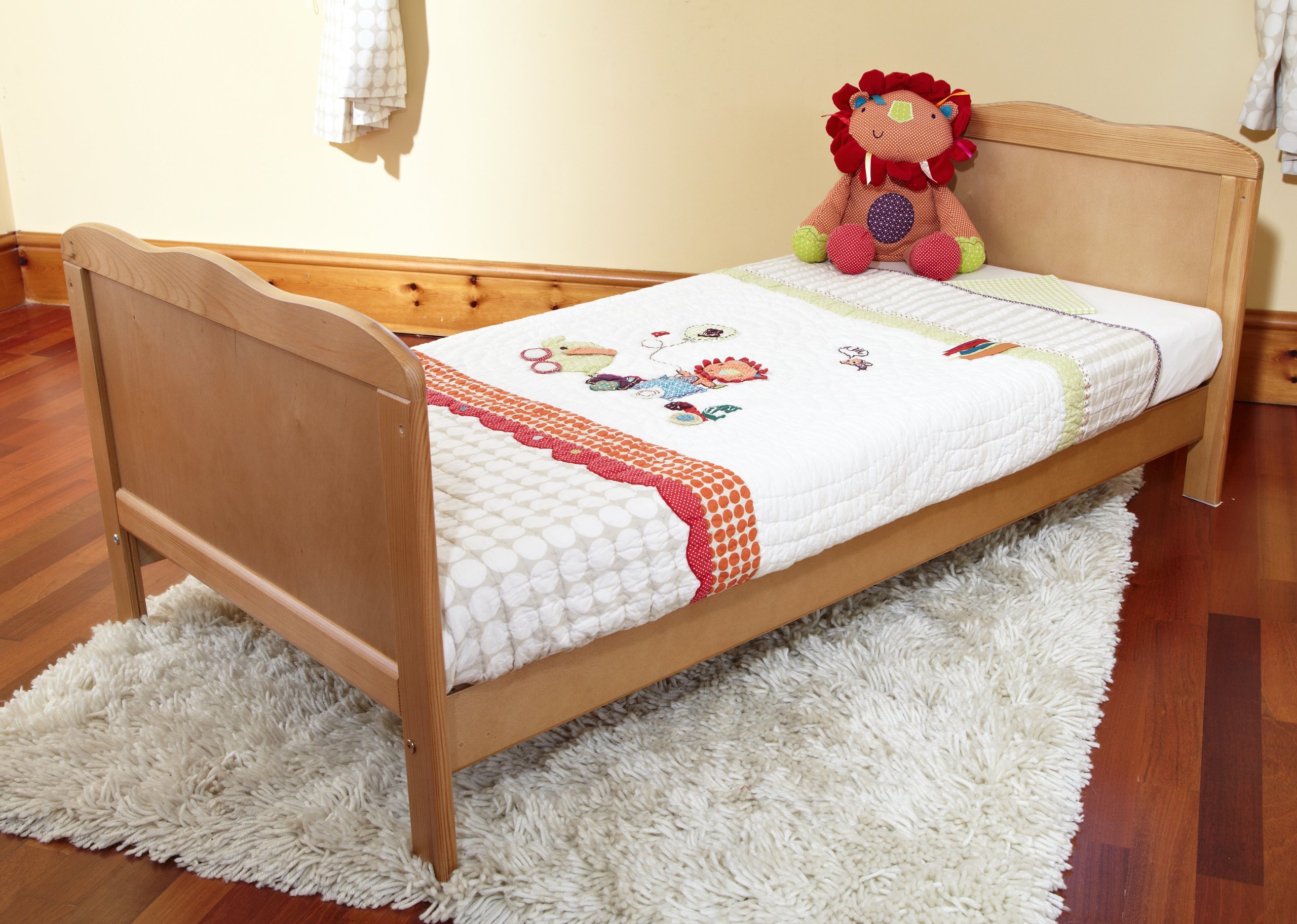 isabella cot bed
