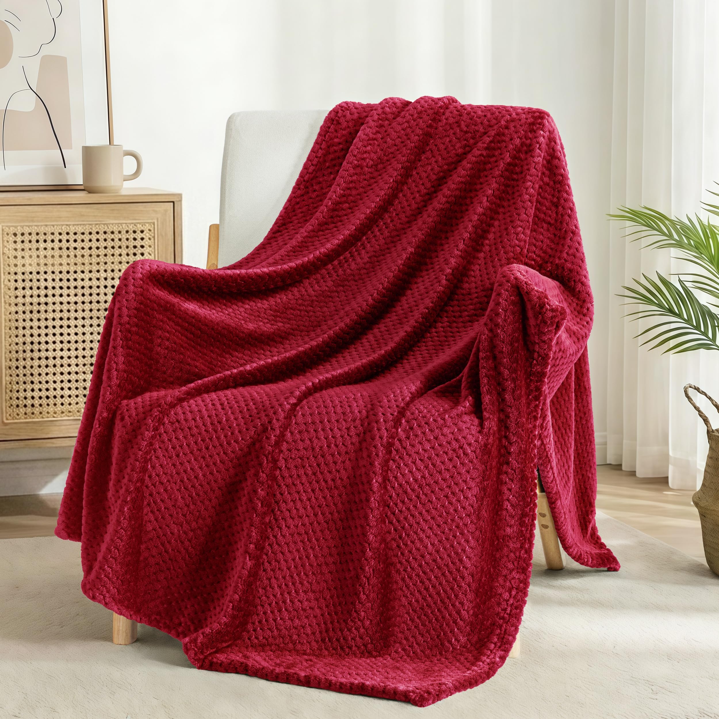 Exclusivo Mezcla Fleece Throw Blanket Extra Large, Super Soft and Warm Blankets for Couch, Sofa and Bed Waffle Textured, Cozy, Fuzzy and Lightweight, Burgundy, 127x178 CM