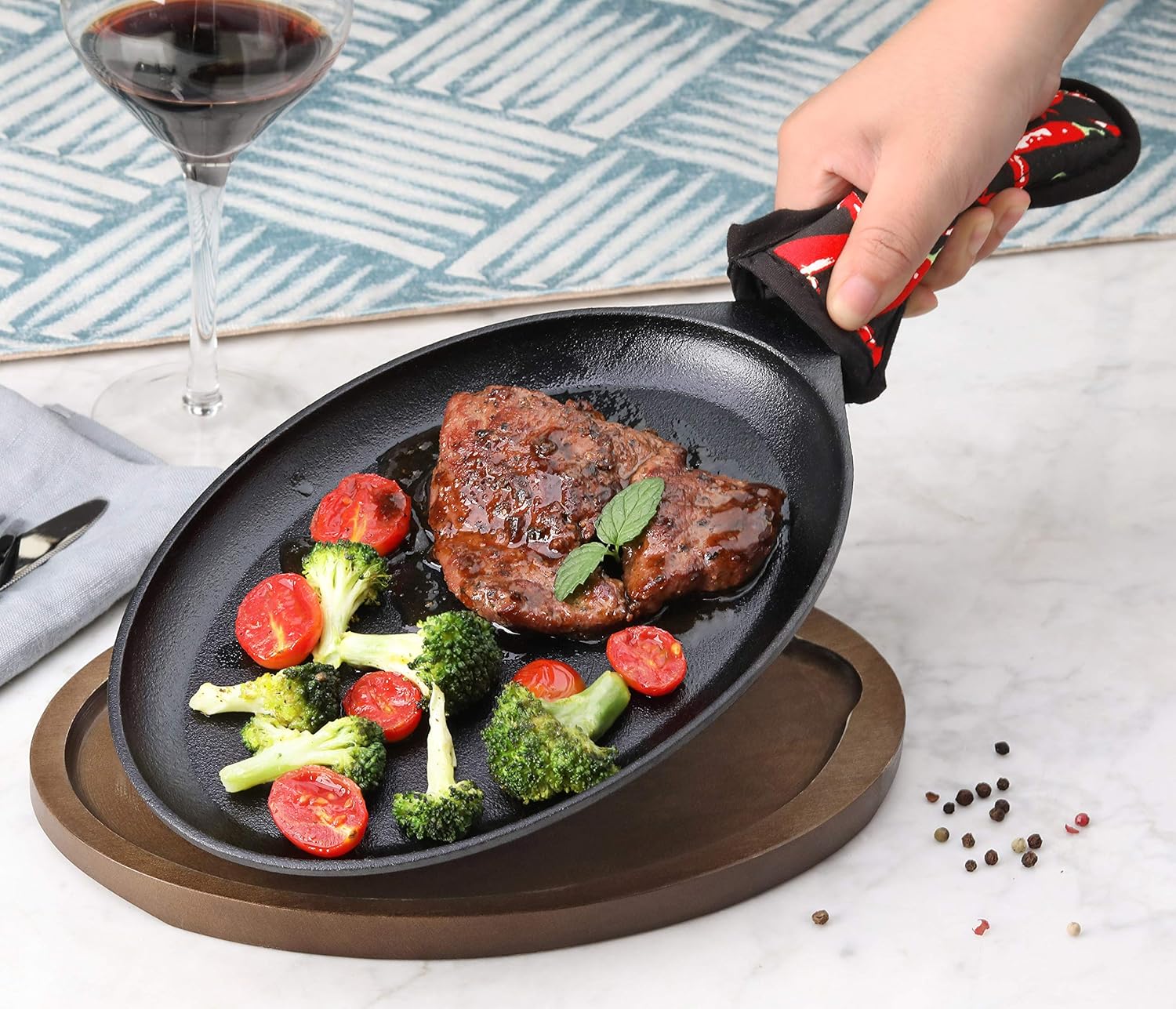 New Star Foodservice 1028744 Commercial-Grade Hot Skillet Handle Cover Holder, Hot Handle Holders/Mitts, Red Peppers Pan Cotton Handle Sleeve, Set of 6: Home & Kitchen