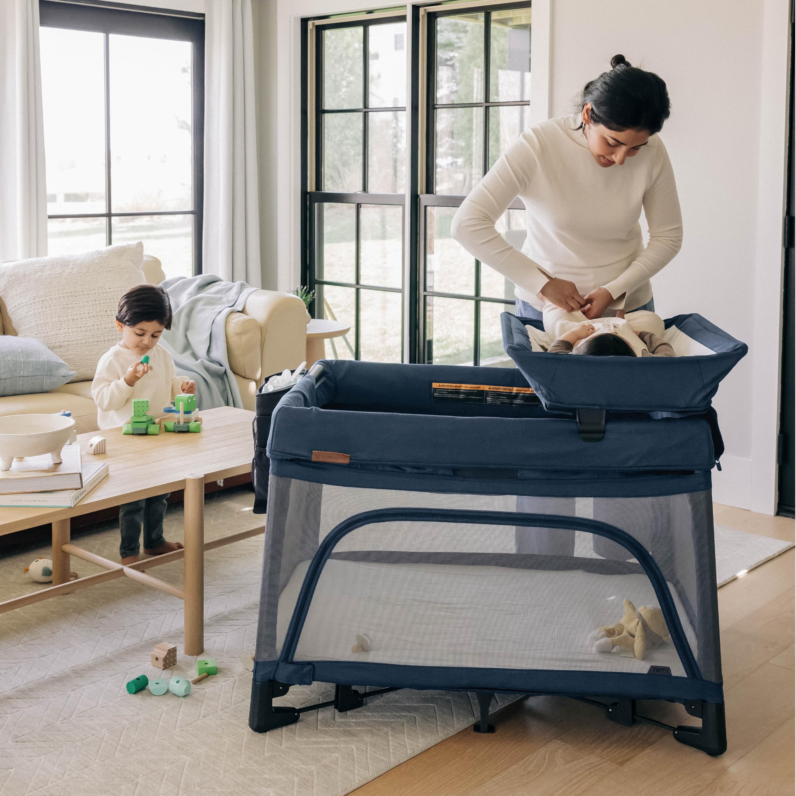 UPPAbaby Remi Changing Station/Wipeable Surface/Simple Attachment and Storage/Stella (Grey Brushed Mélange)