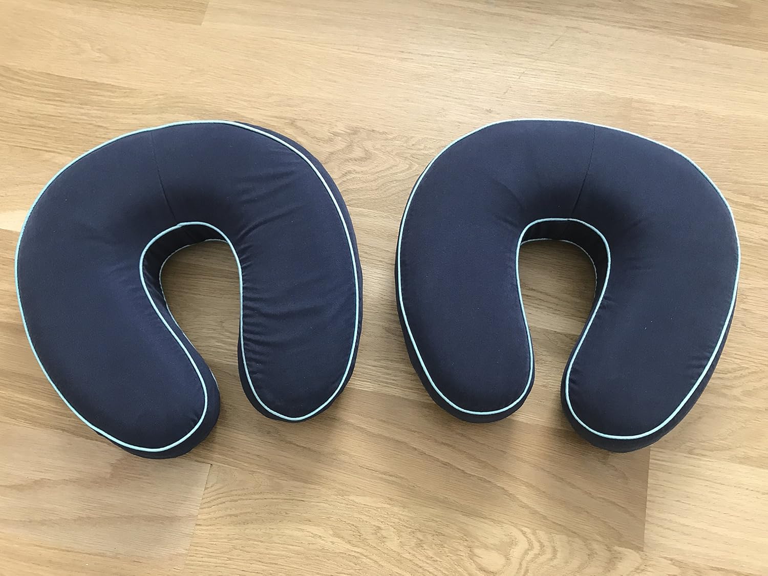 Brookstone 666115 Memory Foam Travel Pillow Amazon.co.uk Kitchen & Home