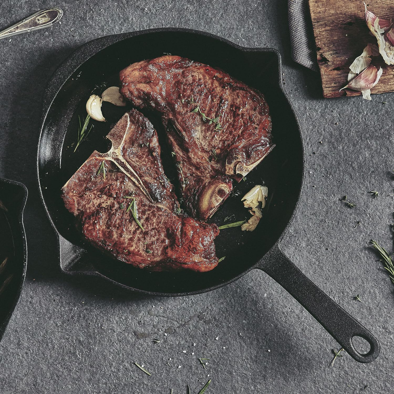 BURNHARD Gusseisen Pfanne Ø30 cm, Bratpfanne, Pre-Seasoned - Für Gasgrill, Backofen und alle Herdarten inkl. Induktion 7