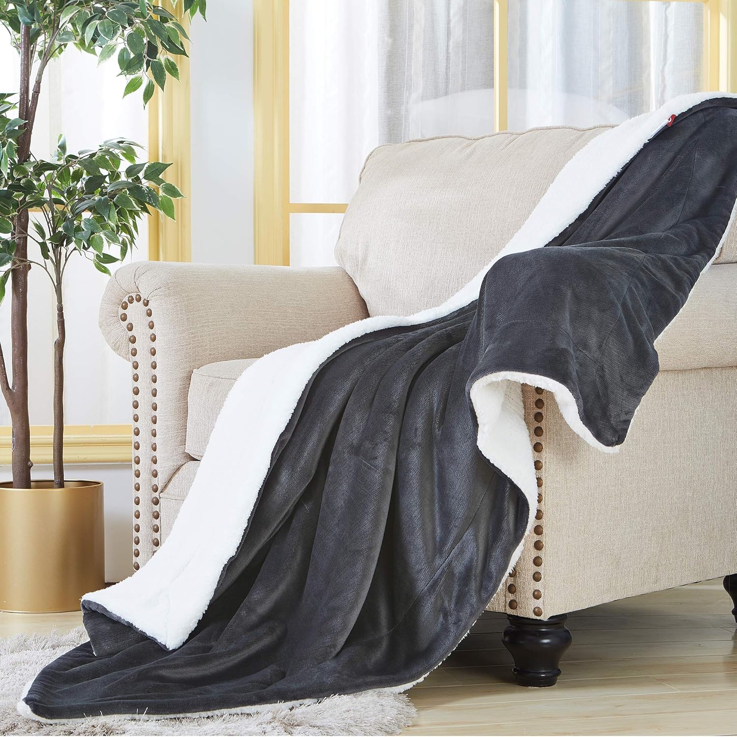 SOCHOW Sherpa Fleece Throw Blanket, Double-Sided Super Soft Luxurious Plush Blanket 127cm×150cm, Dark Grey - Image 3