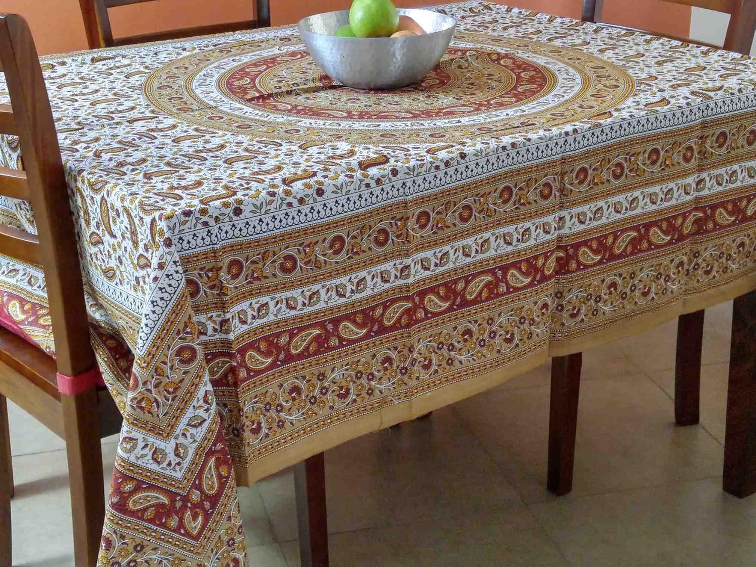 Best table cloth 64 inches