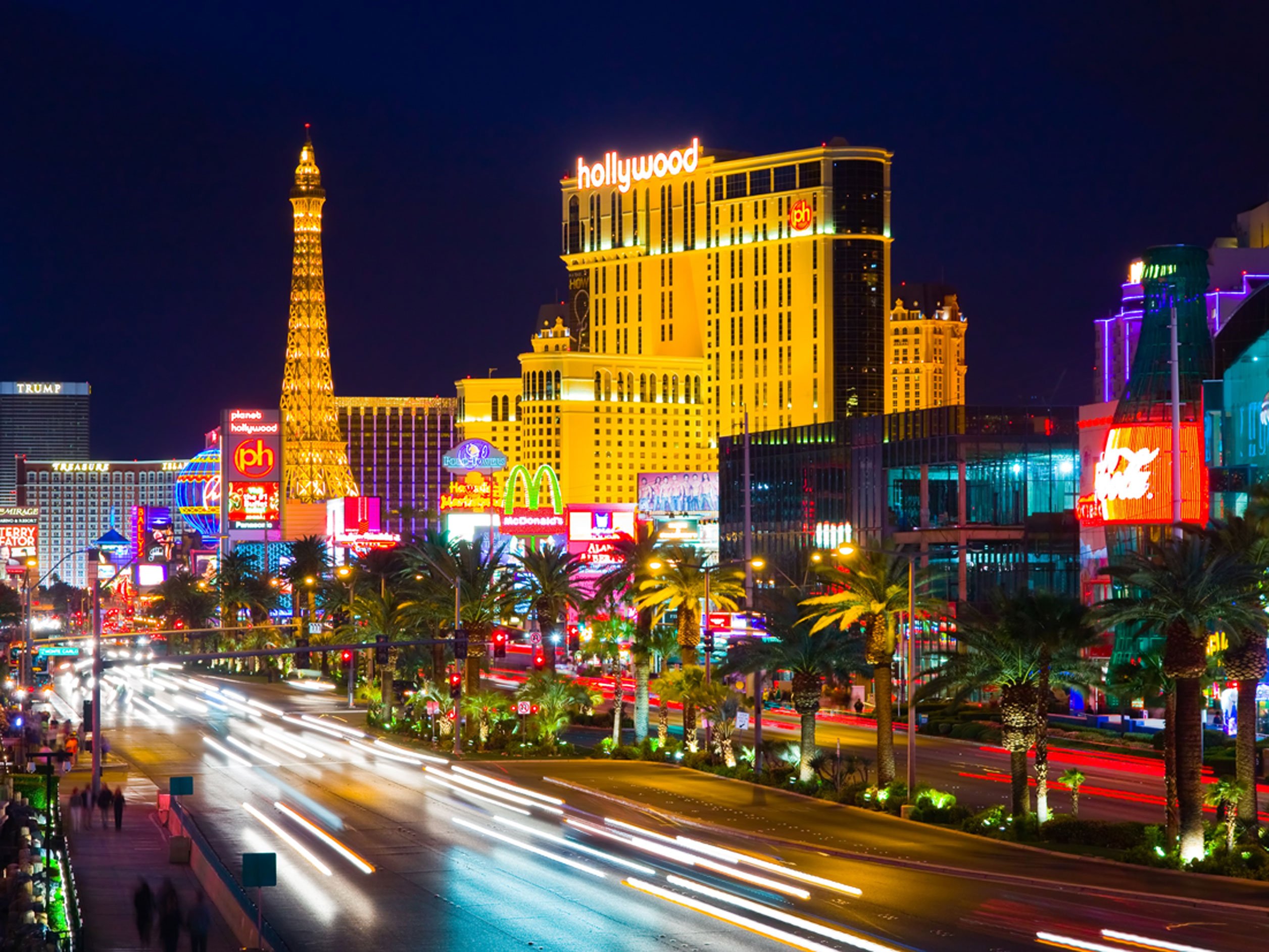 AG Design Las Vegas At Night 4 Part Photo Mural Wallpaper, Paper, Multi-Colour, 0.1 x 360 x 255 cm