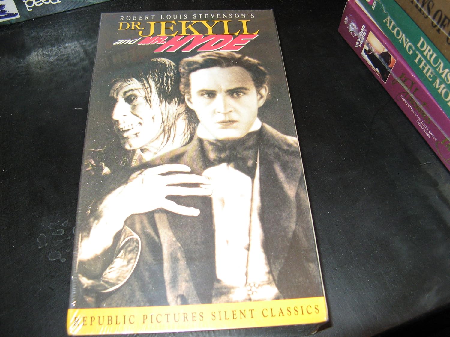 Amazon Com Dr Jekyll And Mr Hyde 19 Vhs John Barrymore John S Robertson Movies Tv