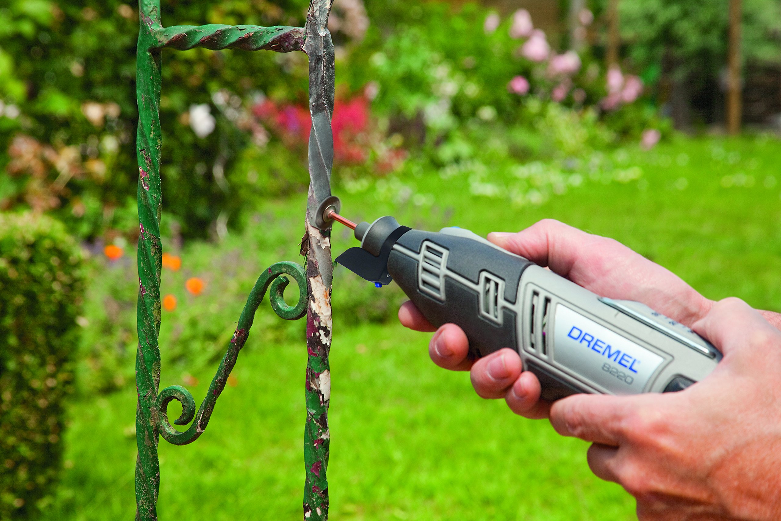 Dremel 8220 Cordless Rotary Tool 12V, Rotary Multi Tool Kit with 2