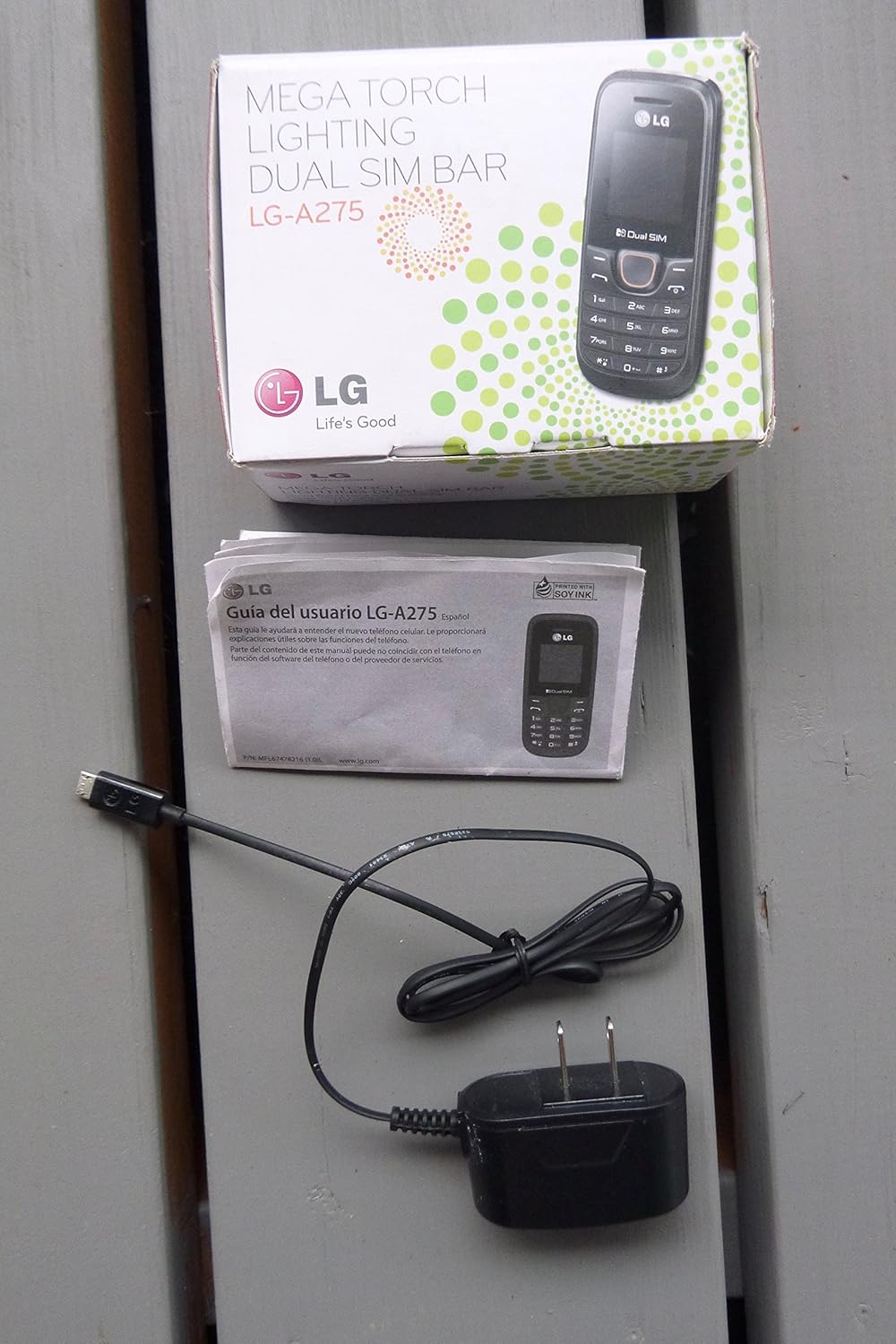 Amazon.com: LG A275 Black Unlocked GSM Dual SIM QuadBand Cell Phone -  International Version - No Warranty: Cell Phones & Accessories