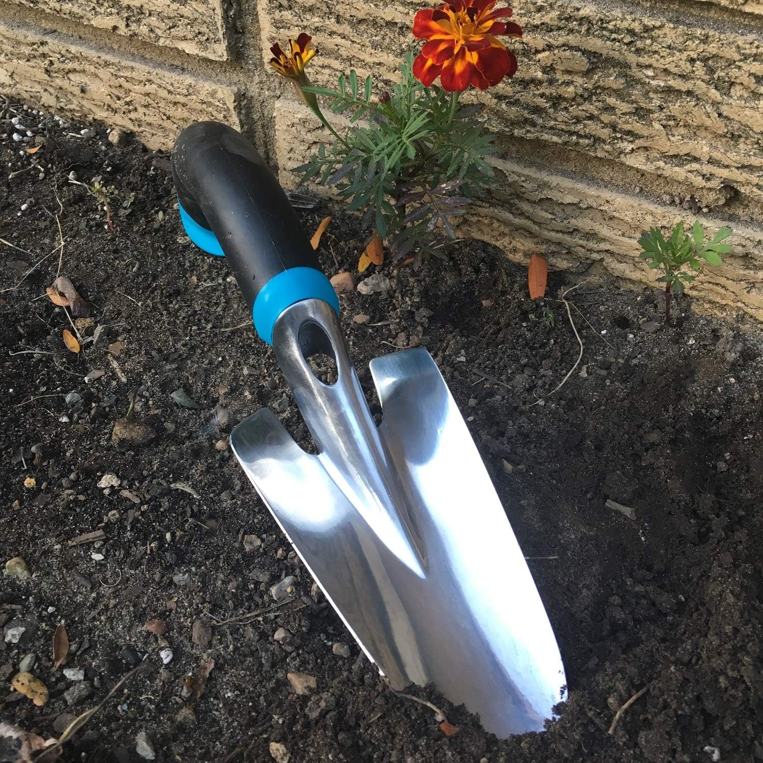 Ergonomic Aluminum Hand Trowel for arthritic hands