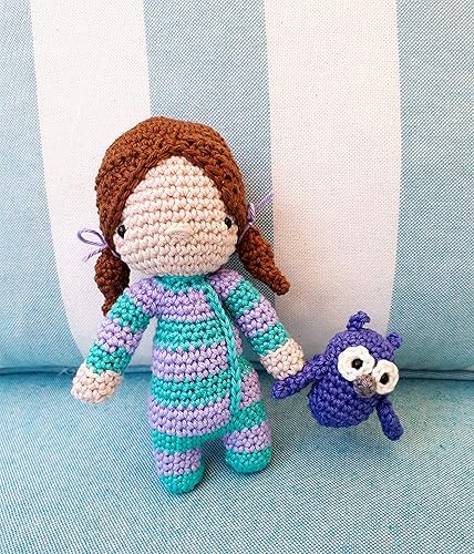 sleepy doll amigurumi