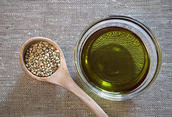 NUTIVA ORGANIC, COLD-PRESSED, UNREFINED HEMP SEED OIL FROM NON-GMO, SUSTAINABLY FARMED CANADIAN HEMP, 1 GALLON 128 FL OZ
