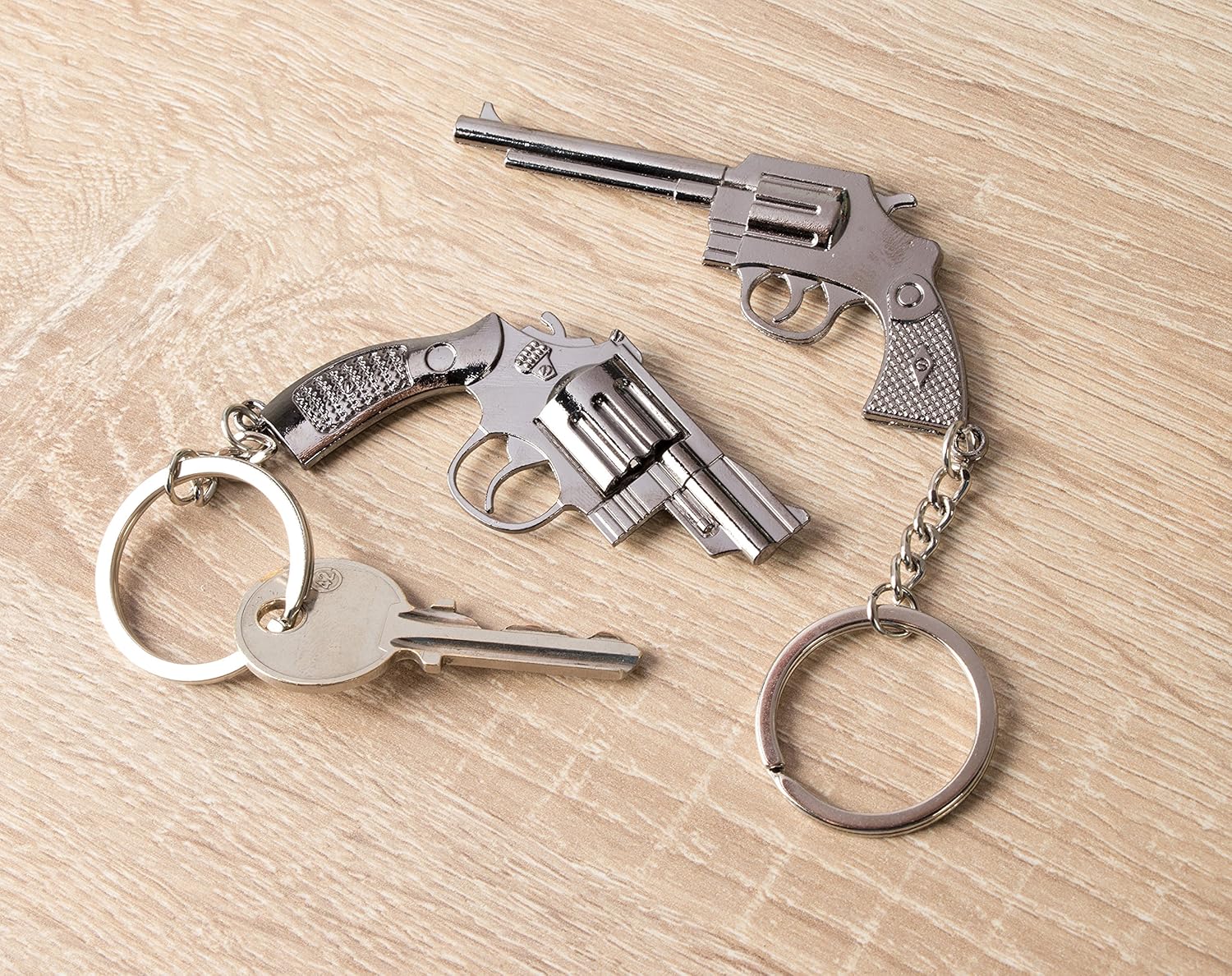 Gun Keychain - 6-Pack Metal Weapon Key Rings Pendant for Men, Birthday Gifts, 6 Designs, Silver: Office Products