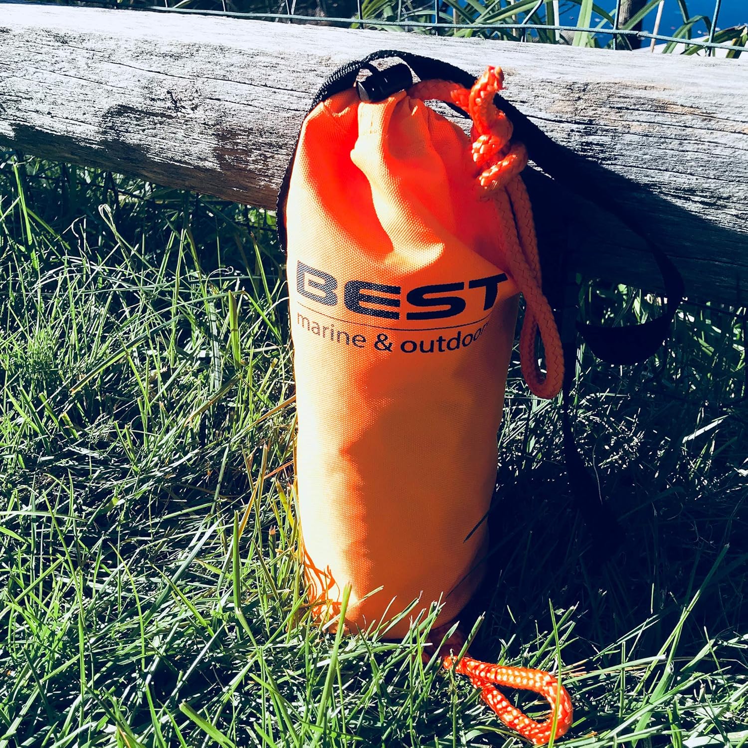 Best Marine Throw Ropes Rescue Bag with 70 Feet of Marine Line. Throwable Flotation Device for Kayaking and Boating. High Visibility Water Rescue Safety Equipment for Kayak and Boat Emergency: Clothing