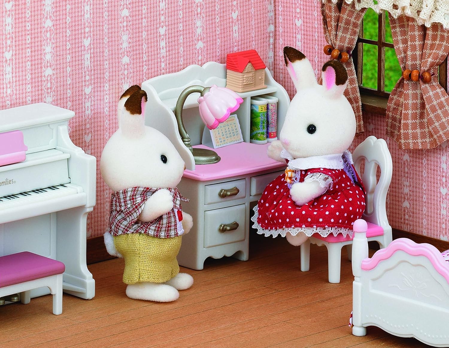 sylvanian families girls bedroom
