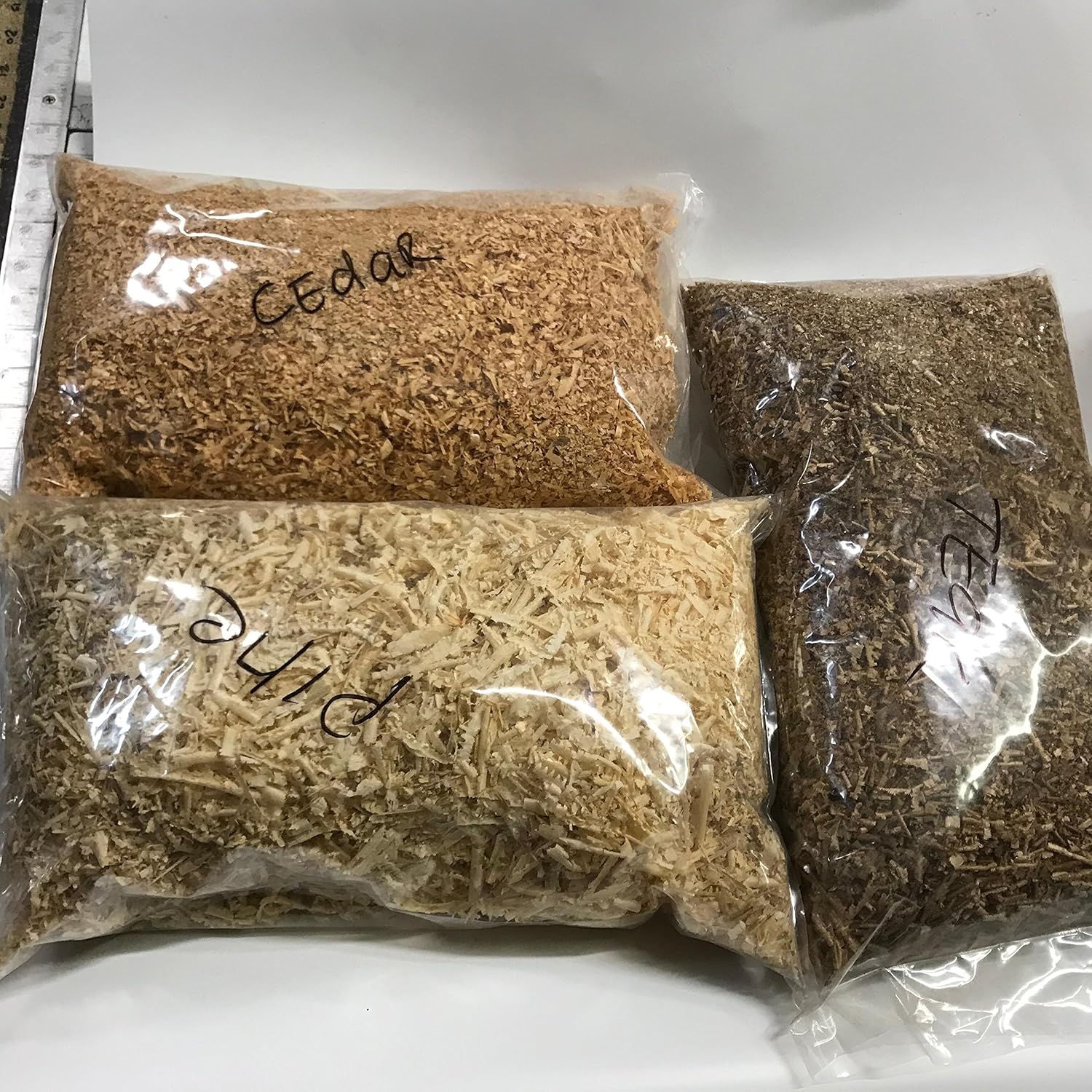 Pine Wood Chips Medium coarse 10 Oz Bags Garden & Outdoor