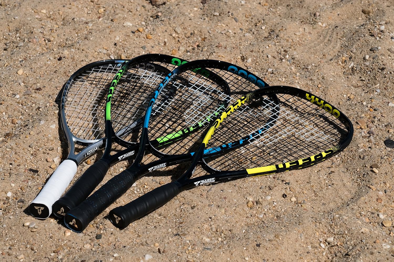 Talbot-Torro Speed 4400 Speed Badminton Set, 2 x 54.5 cm Aluminum Rackets, 3 Wind Resistant Shuttlecocks, in a 3/4 Bag - Image 5
