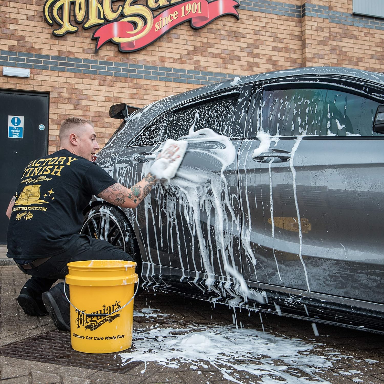 Meguiar's X3002 Microfiber Wash Mitt – Super-Thick Reusable Wash Mitt for Ultimate Finish: Automotive