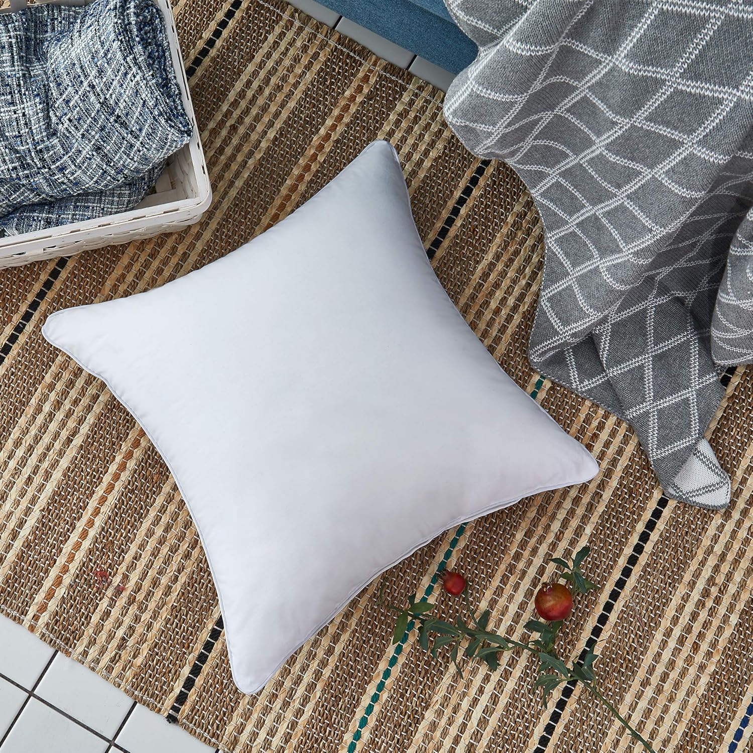 Oubonun 22 x 22 Pillow Inserts (Set of 2) - Throw Pillow Inserts with 100% Cotton Cover - 22 Inch Square Interior Sofa Pillow Inserts - Decorative Pillow Insert Pair - White Couch Pillow: Kitchen & Dining