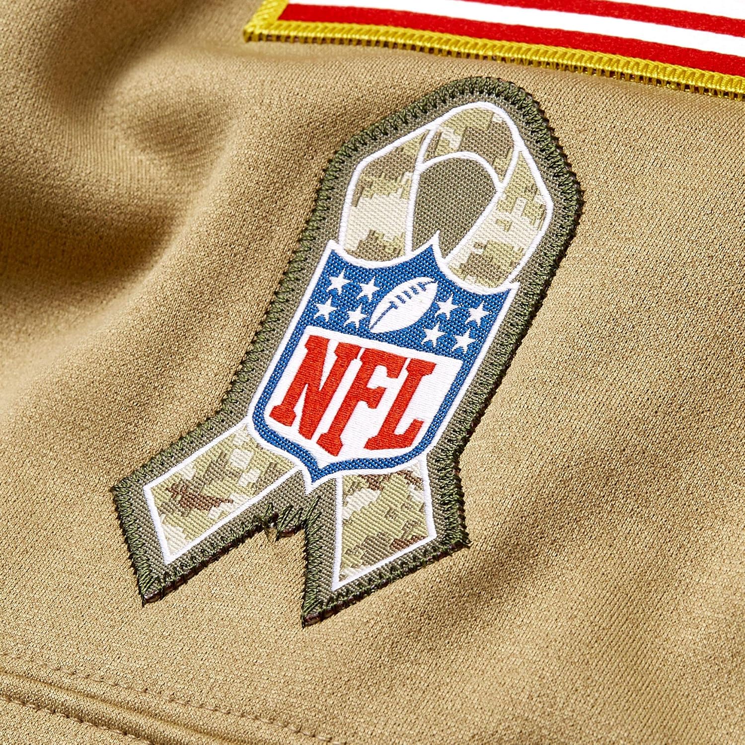 men's san francisco 49ers nike tan 2019 salute to service sideline therma pullover hoodie