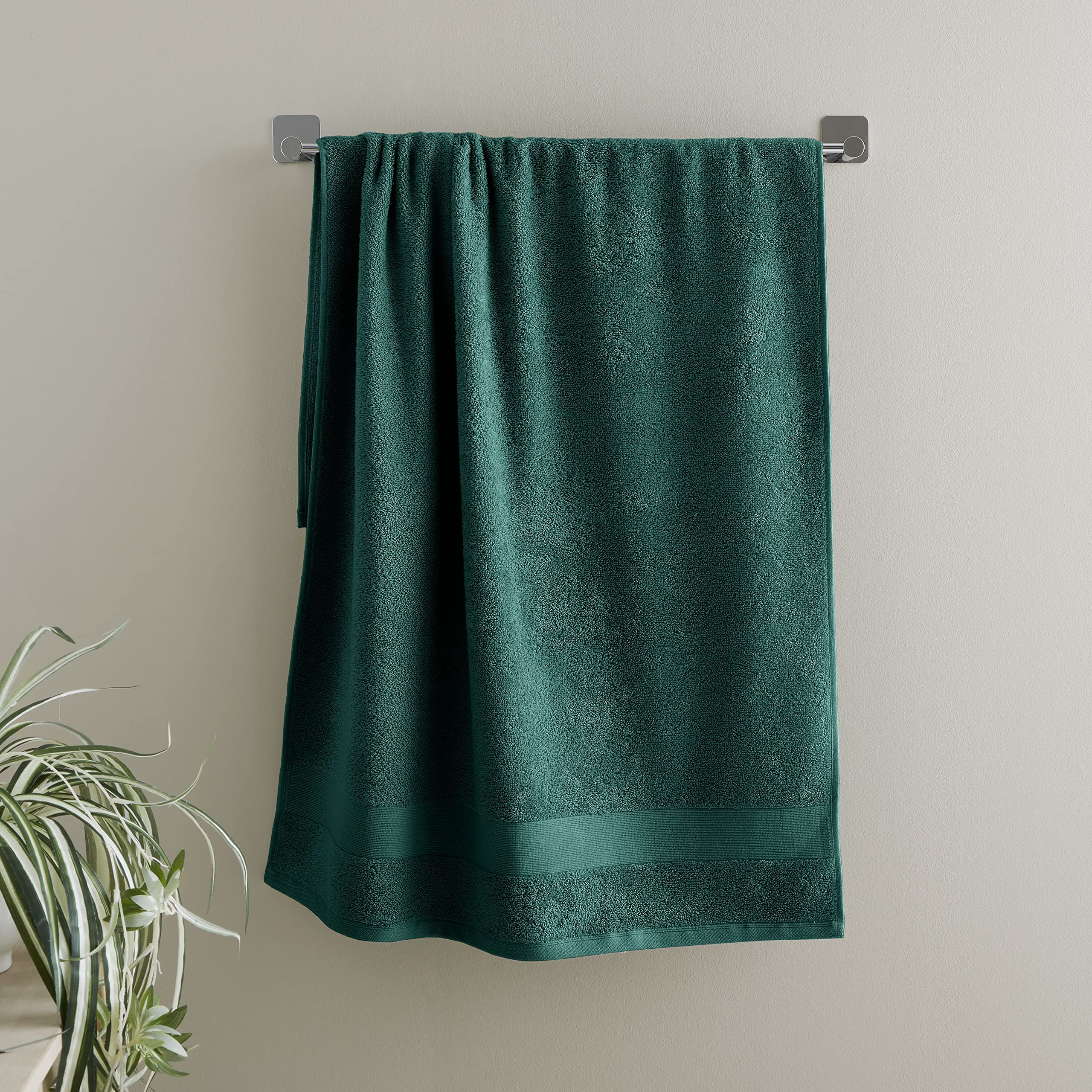 Catherine Lansfield Bathroom Anti Bacterial 500 gsm Soft & Absorbent Cotton Bath Towel Forest Green, Towels