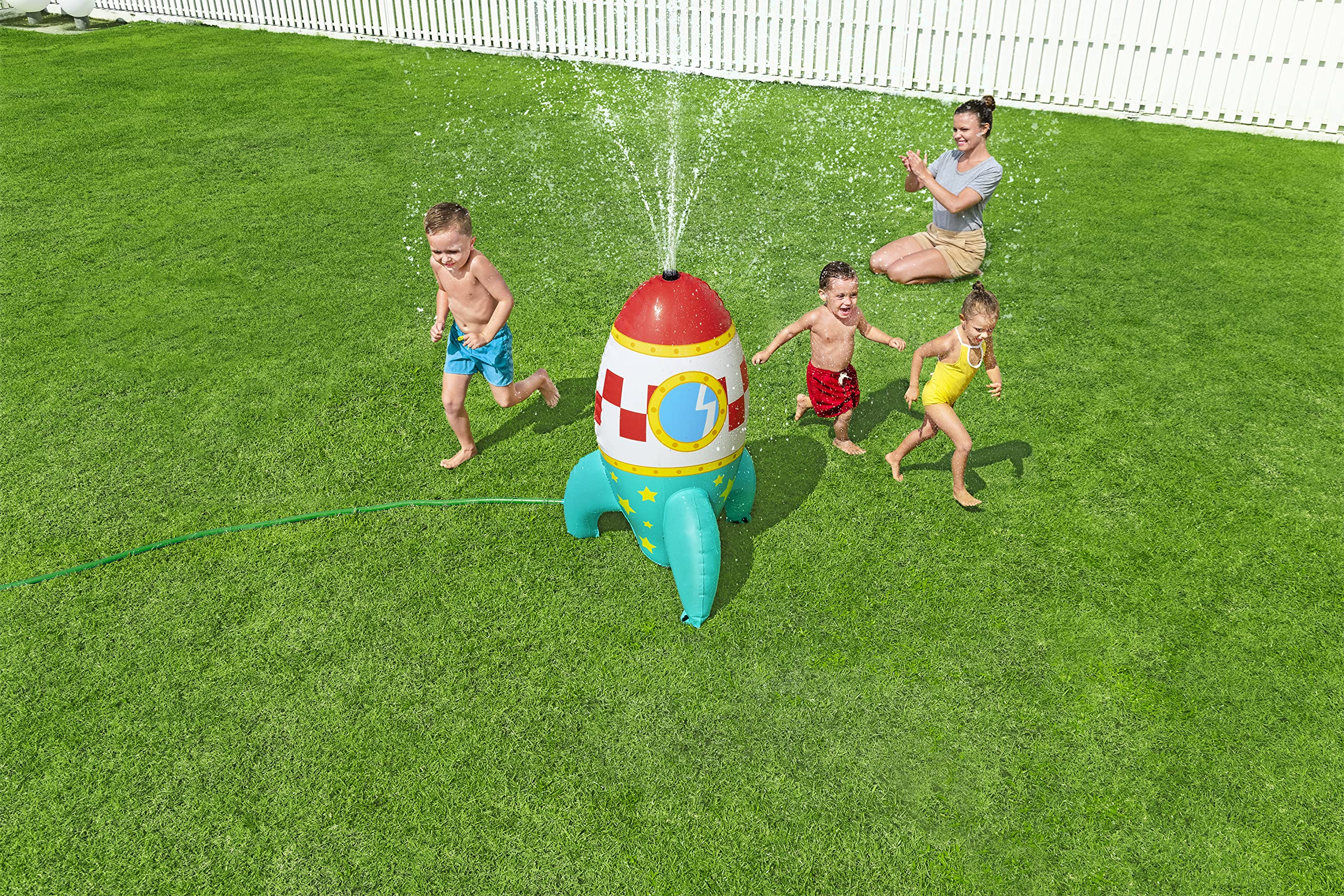 25" x 24" x 40"/64cm x 61cm x 1.02m Space Blast Sprinkler