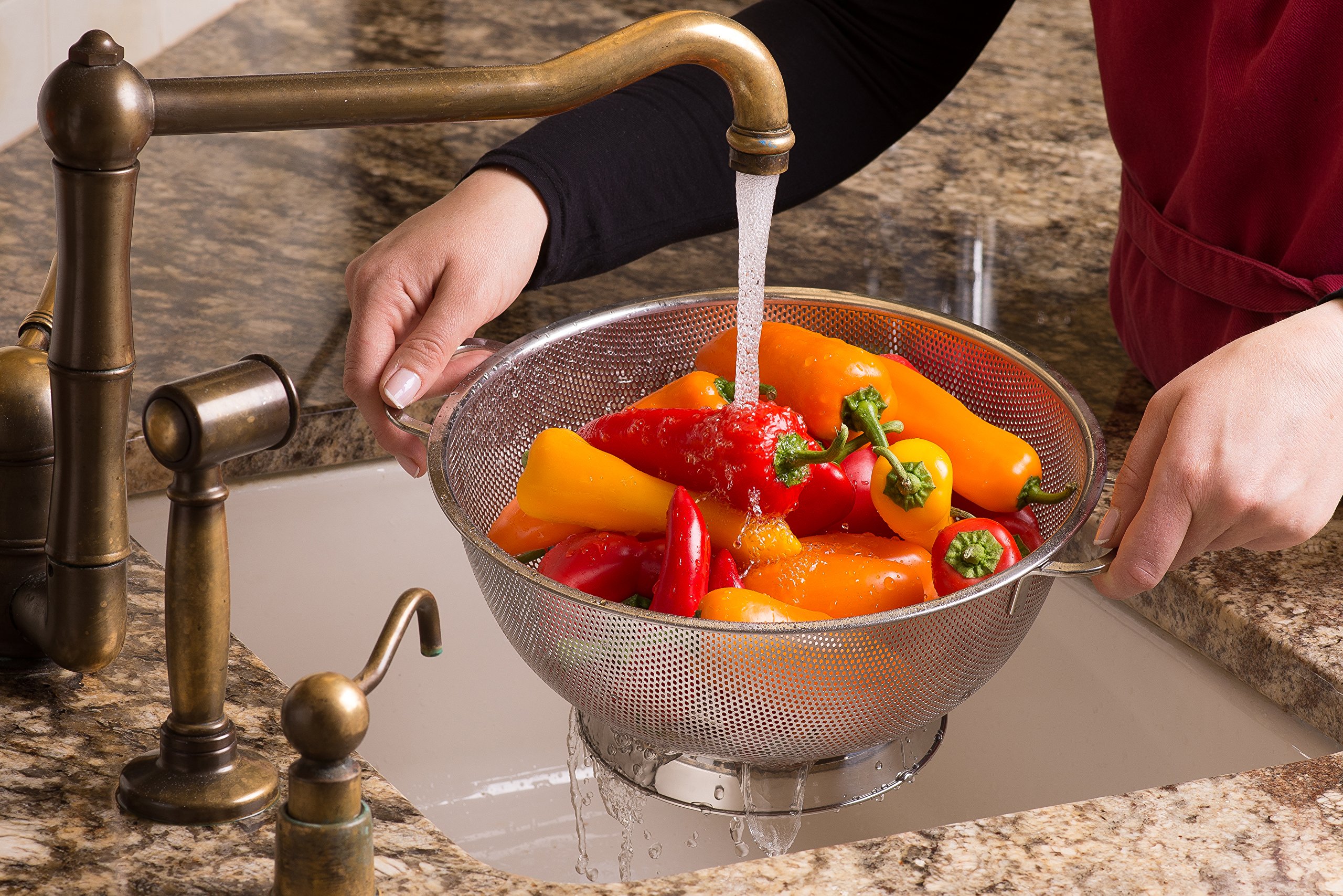 Bellemain Microperforated Stainless Steel 5quart ColanderDishwasher