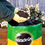 Miracle-Gro All Purpose Compost 40 Litre Premium Planting Compost view 3