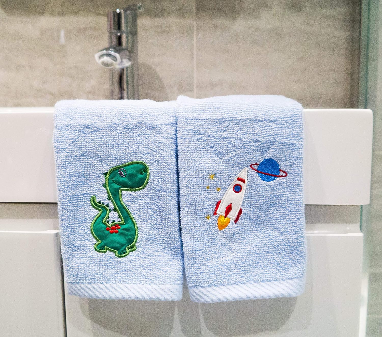 Lex's Linens Pack of 2 Kids Face Cloth (1 x Dinosaur & 1 x Rocket), Dinosaur & Rocket, 30 x 30 cm - Image 4