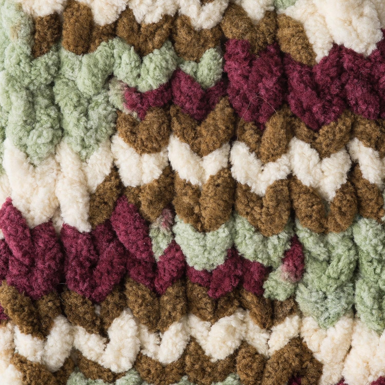 Bernat Blanket Yarn, 300 grs/ 10.5 oz, Plum Fields, 300g - Image 4