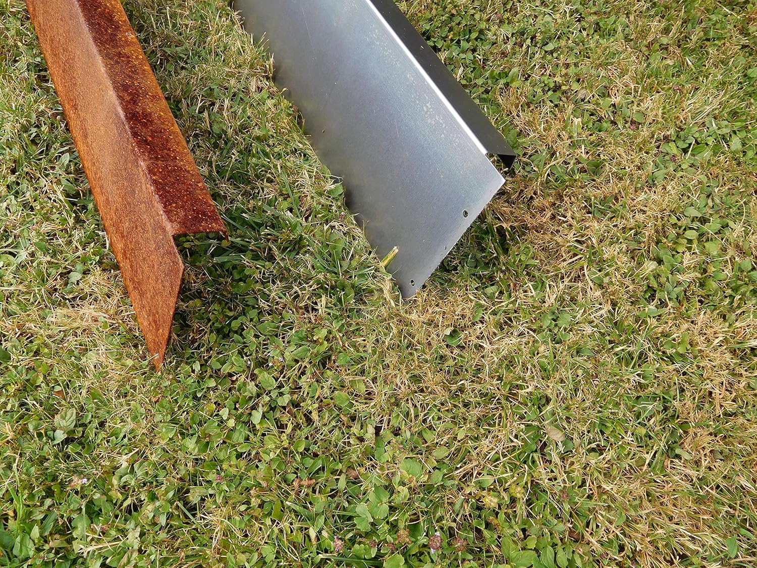 Lawn Edging Corten Steel Patina Flower Bed Edging 1 mm width 14 cm