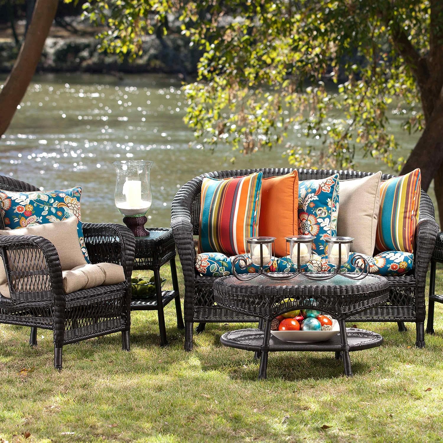 Pillow Perfect Outdoor Pretty Paisley Wicker Seat Cushion, Blue, Set of 2: Home & Kitchen