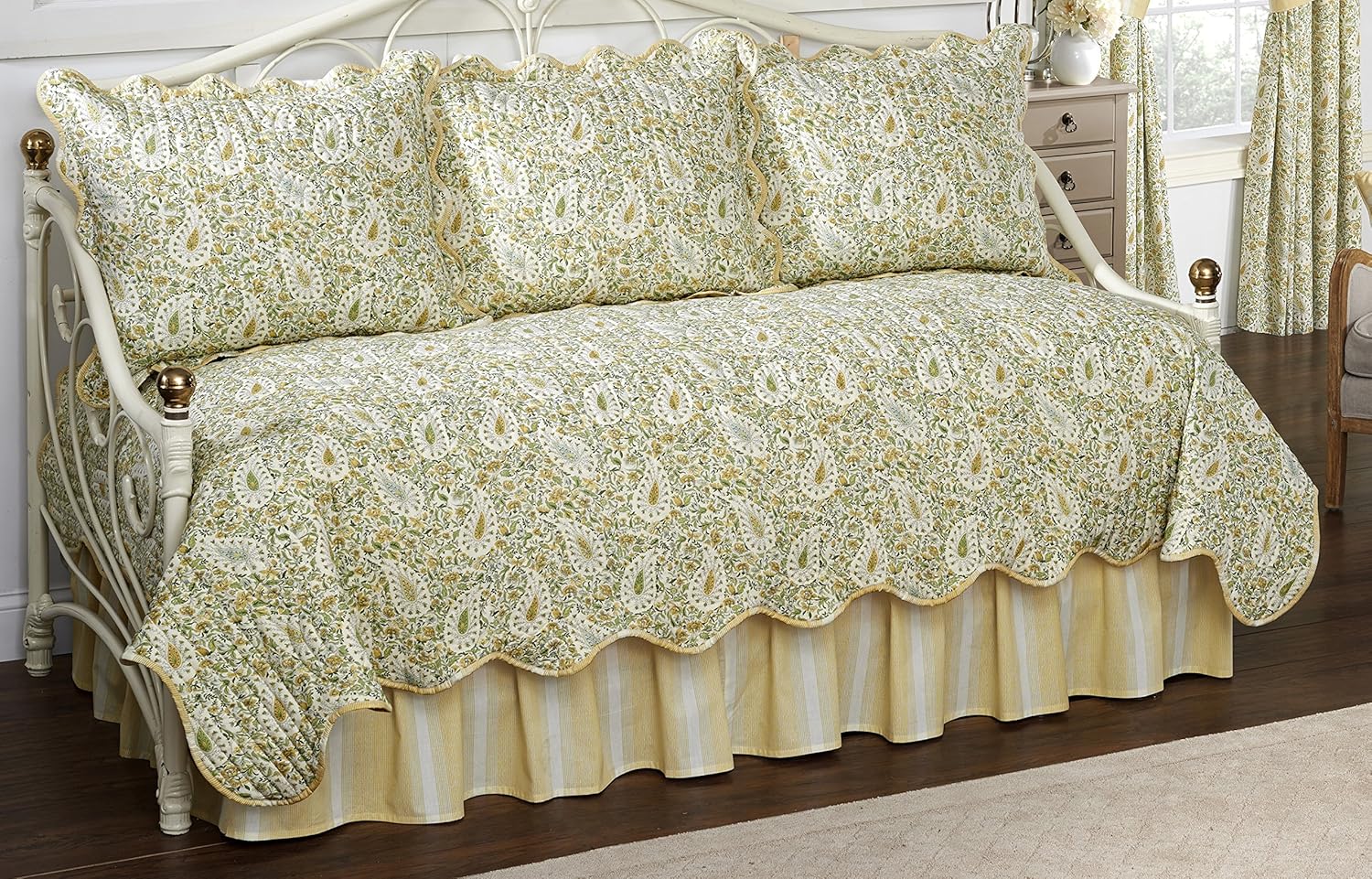 Waverly 15551105X054SPR Daybed Reversible Quilt Set, 105" x 54", Spring