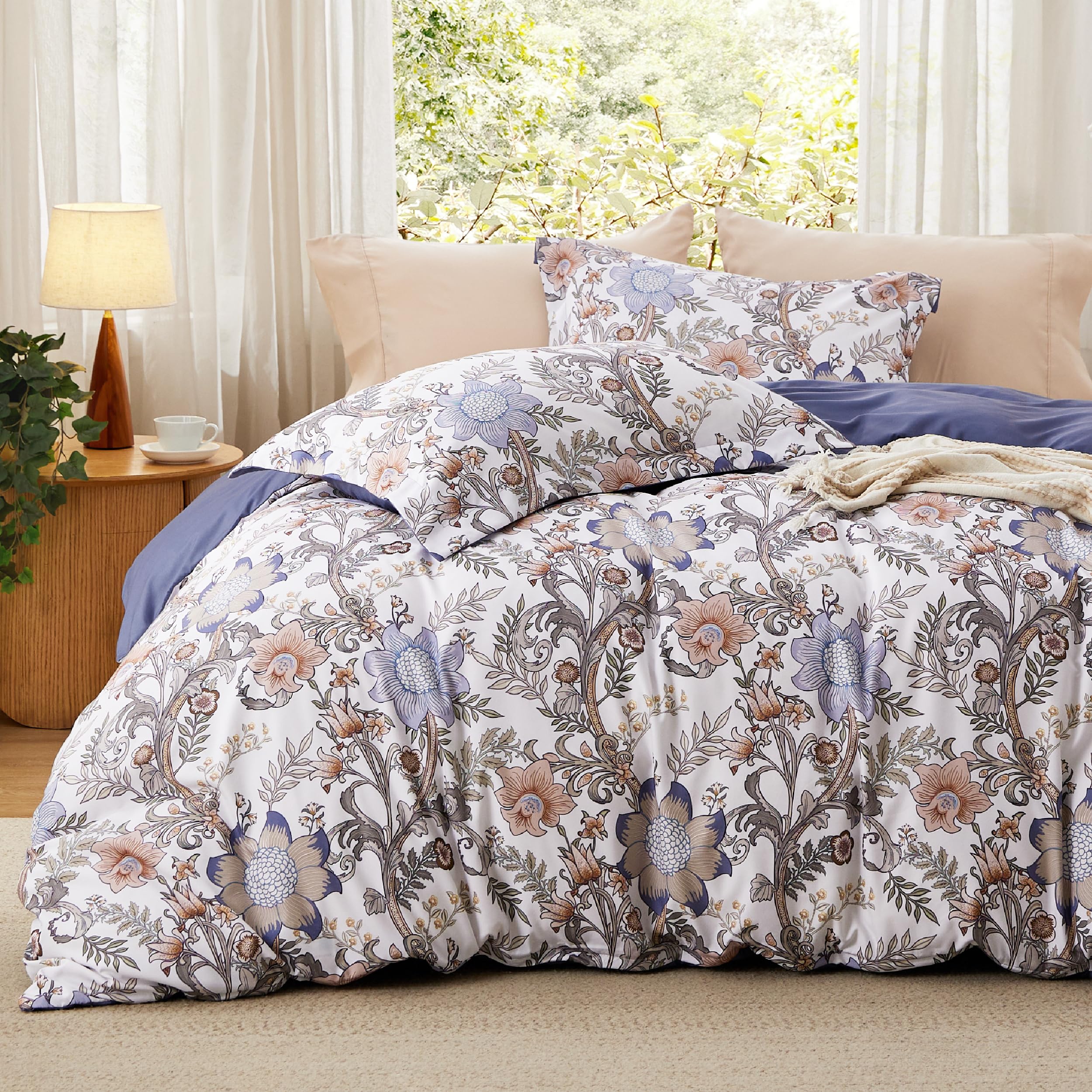 Photo 1 of ***MISSING PARTS***
Bedsure Duvet Cover Queen Size - Reversible Blue Floral Duvet Cover Set with Zipper Closure, 3 Pieces Blossom Patterned Bedding Set with 8 Corner Ties and 2 Pillow Shams 20"x26"