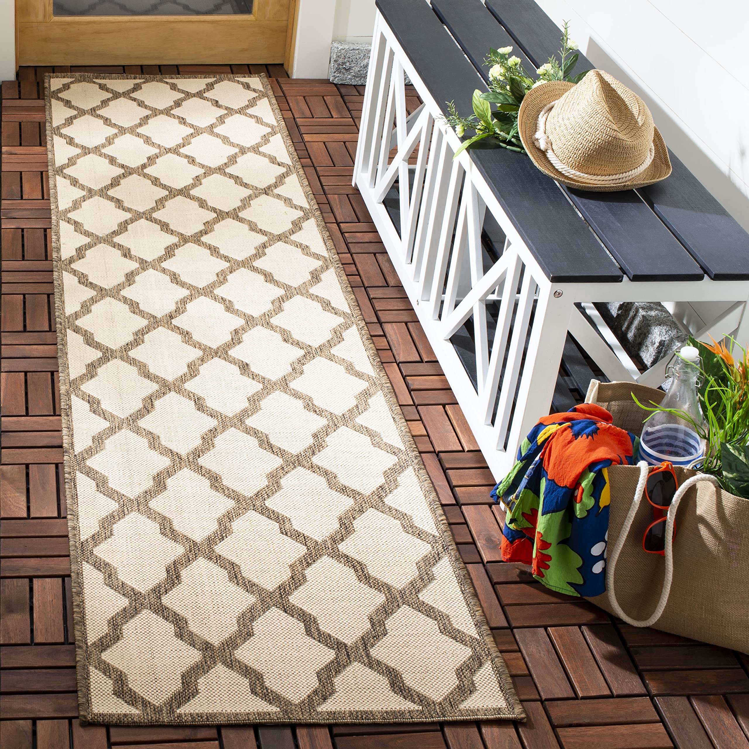 Safavieh Trellis Indoor/Outdoor Woven Runner Area Rug, Beachhouse Collection, BHS122, in Cream / Beige, 61 X 244 cm for Garden, Patio or Any Outdoor Space