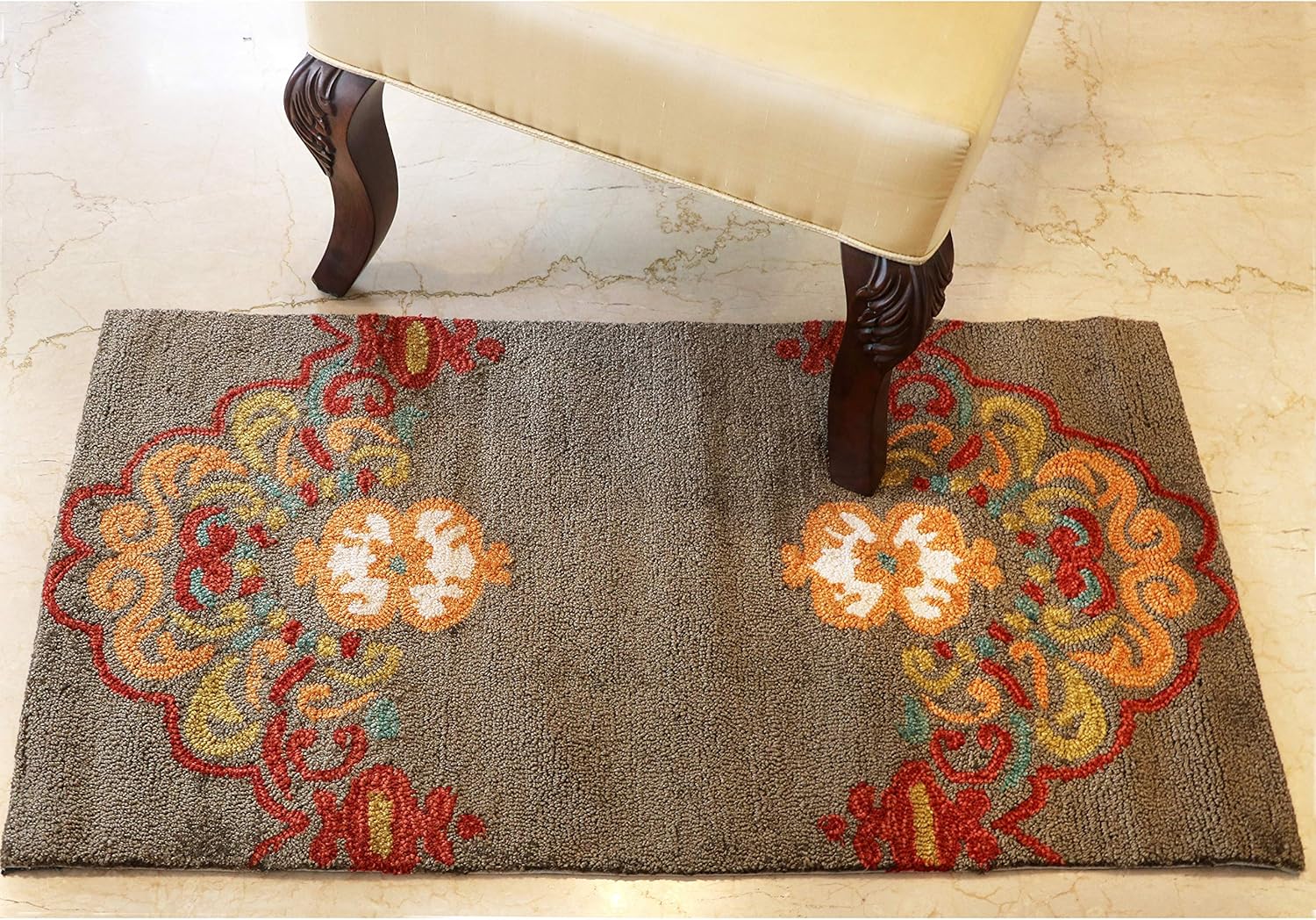 The Home Talk Traditional Polyester Hand Tufted Kitchen