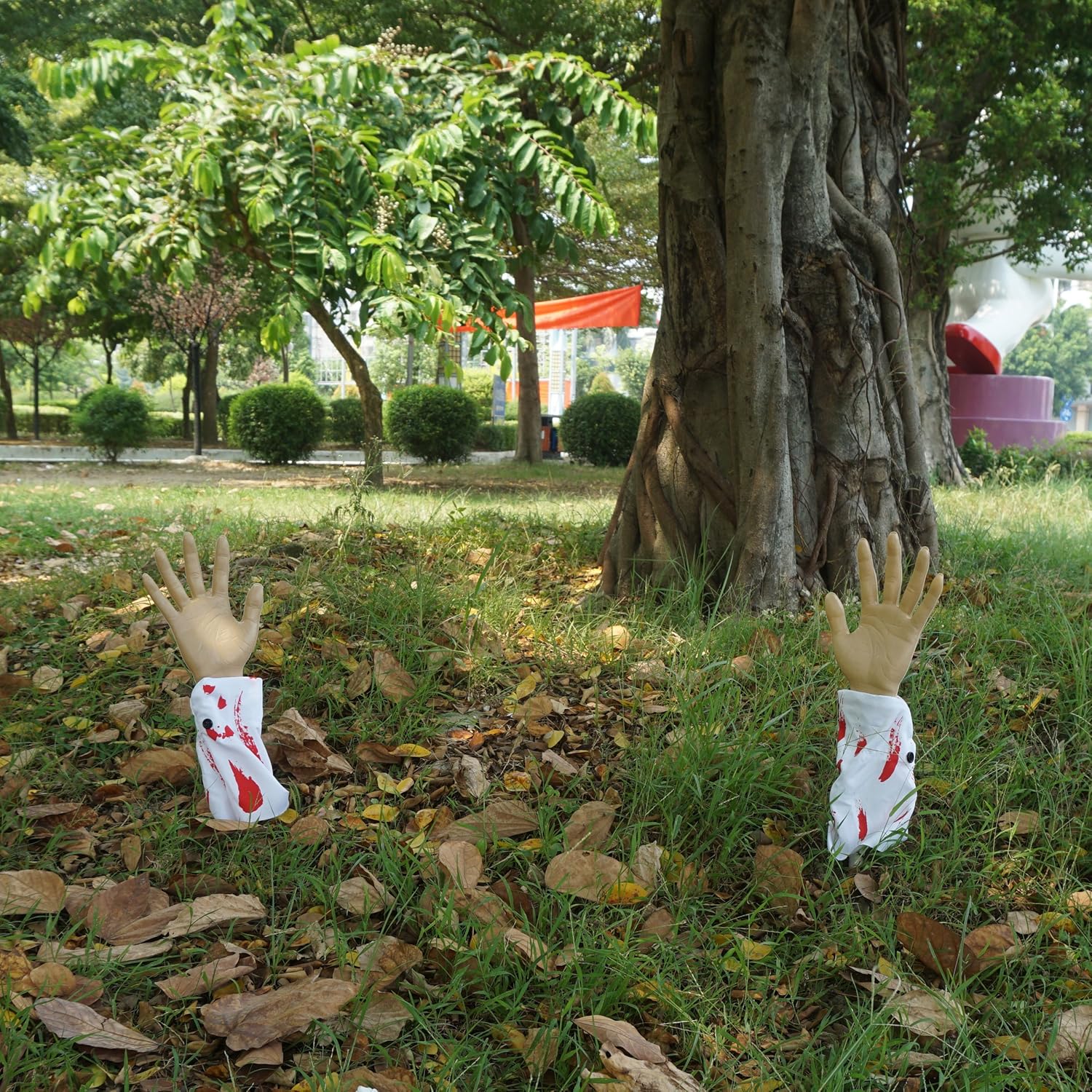 JOYIN Realistic Looking Bloody Arm Lawn Halloween Yard Stakes, Groundbreakers for Halloween Yard Decorations: Toys & Games