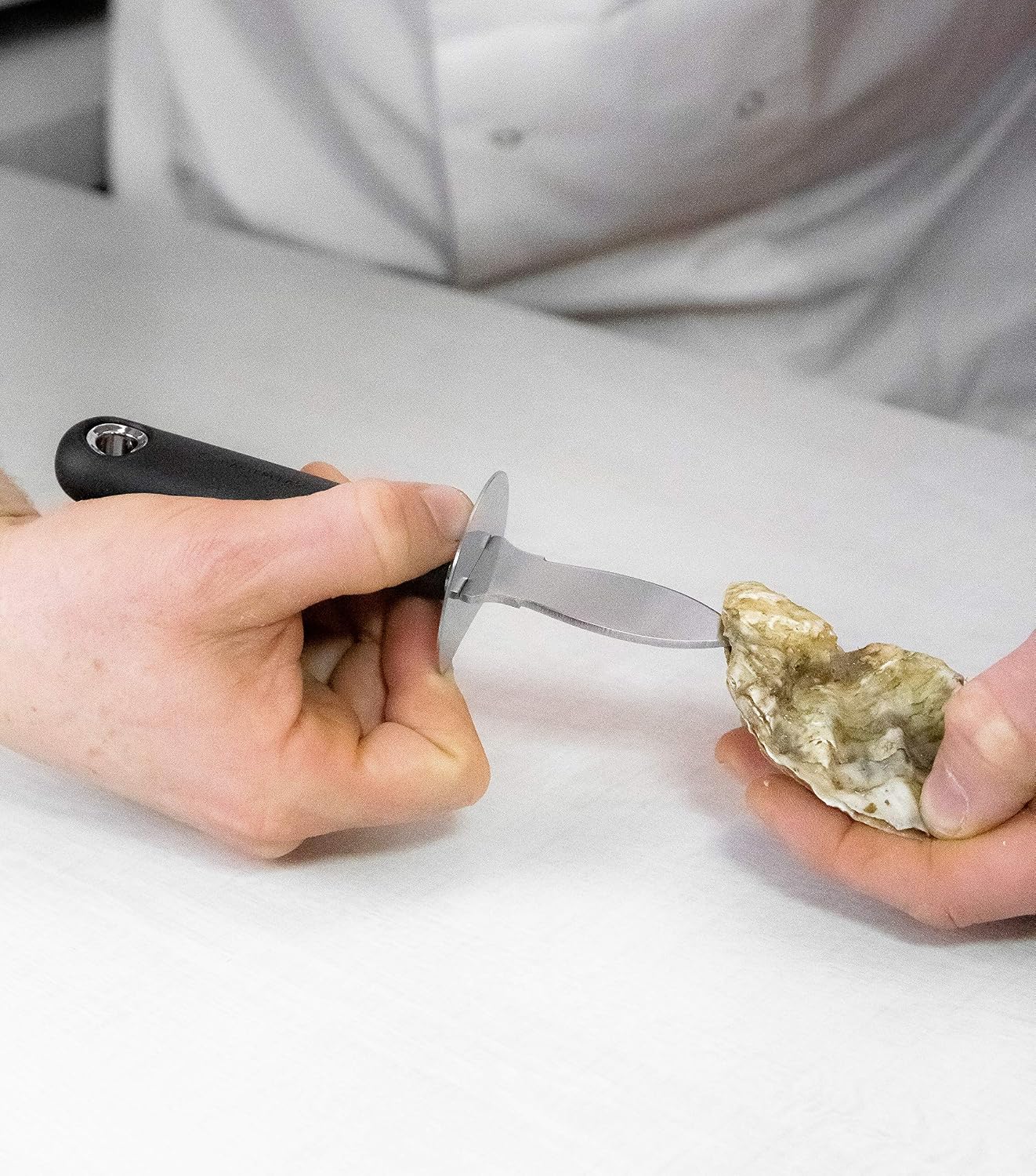 MasterClass Oyster Knife with Soft Grip Handle, Stainless Steel, 18 cm, Black - Image 5