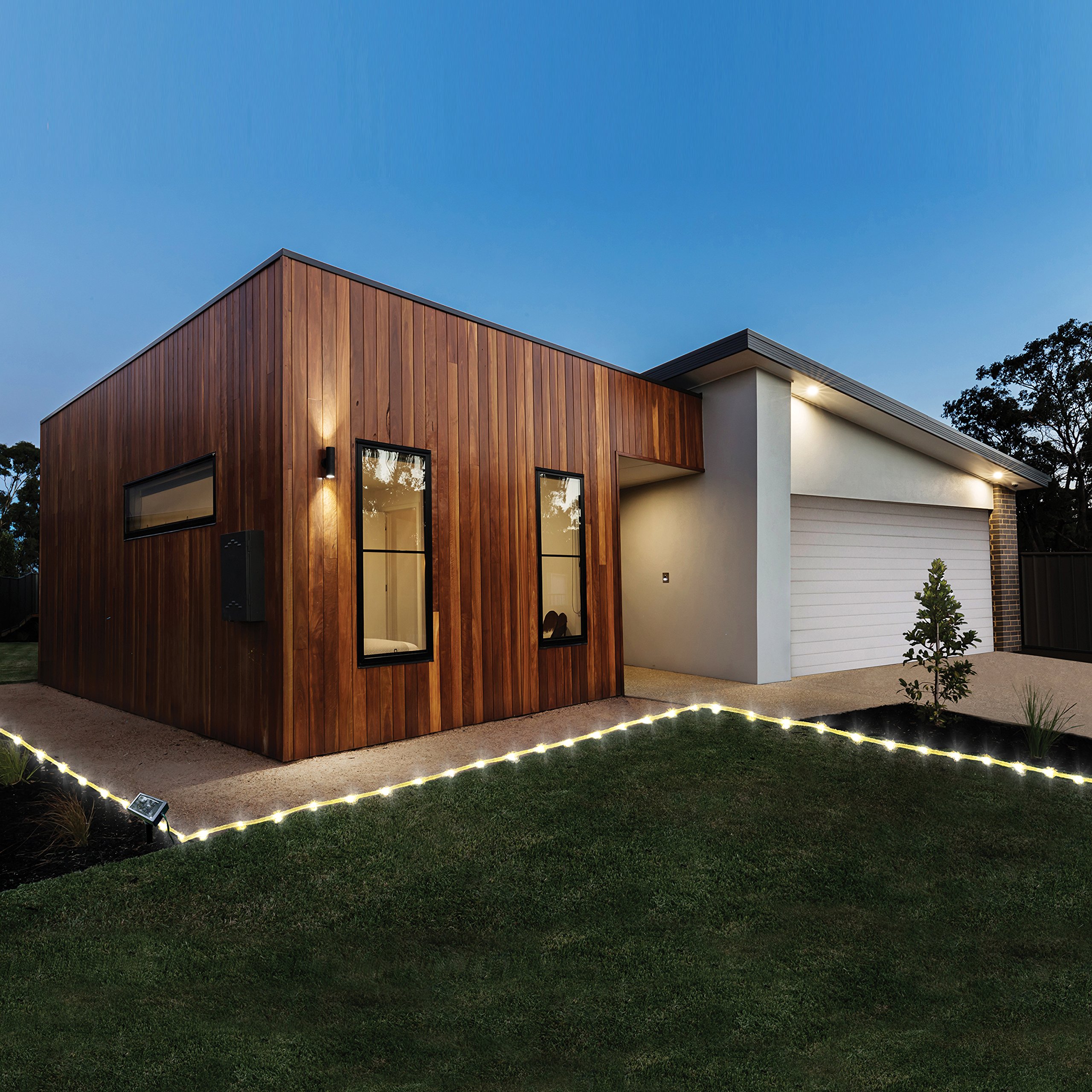 GardenKraft 16340 100 LED Warm White Solar Rope Lights | Outdoor Decorative Garden Lighting | Weatherproof | 100 LED Lights | Auto-On | 12 Metres | Wedding/Christmas/Party Lights