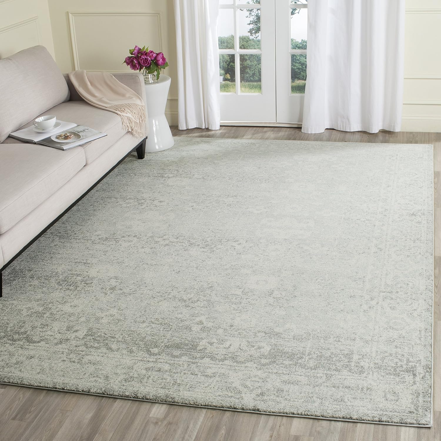 Amazon Safavieh Evoke Collection EVK270Z Vintage Silver and