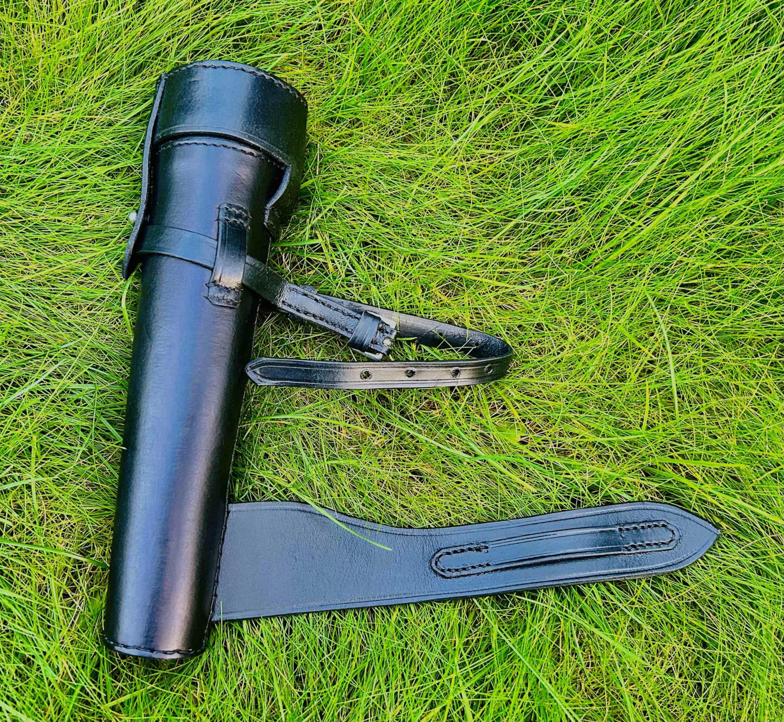 Saddle Flask Leather Cased Saddle Hip Flask Black Leather Cased Hunt Mounted Stainless Steel Baton Fox Hunting Horse Riding (Black)