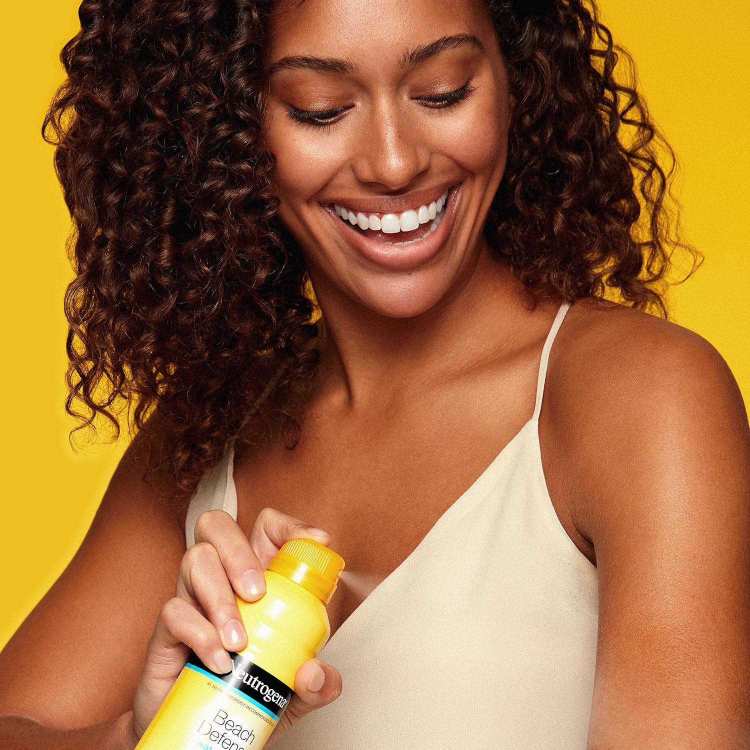 Neutrogena Beach Defense Spray Sunscreen with Broad Spectrum UVA/UVB SPF 100, Fast Absorbing Sunscreen Spray, Water-Resistant and Oil-Free Sun Protection, SPF 100, 6.5 oz: Beauty