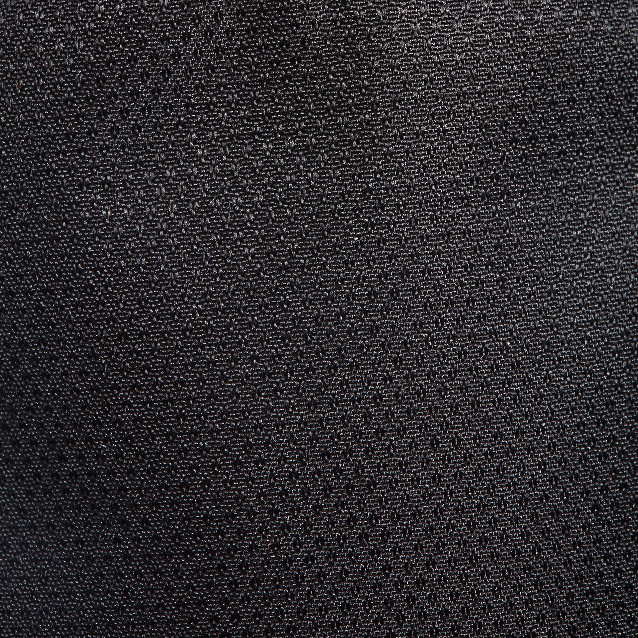 Mammut Gym Basic Chalk Bag | Kreidebeutel zum Klettern, Magnesia Tasche, Mit Bürstenhalterung | One Size, Black 3