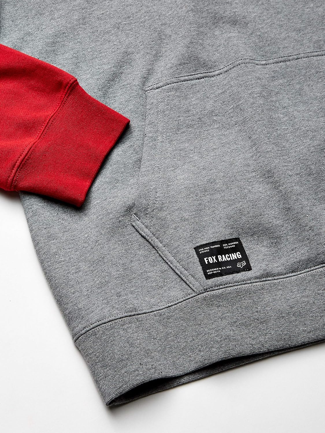 Fox mens Shield Raglan Po Fleece: Clothing