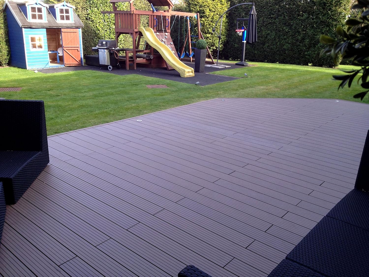 Ecoscape UK Composite Decking Walnut 30sq Metre Pack (incl. fixings and