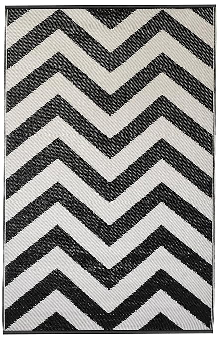 Fab Habitat Laguna - Black & White (4 X 6)