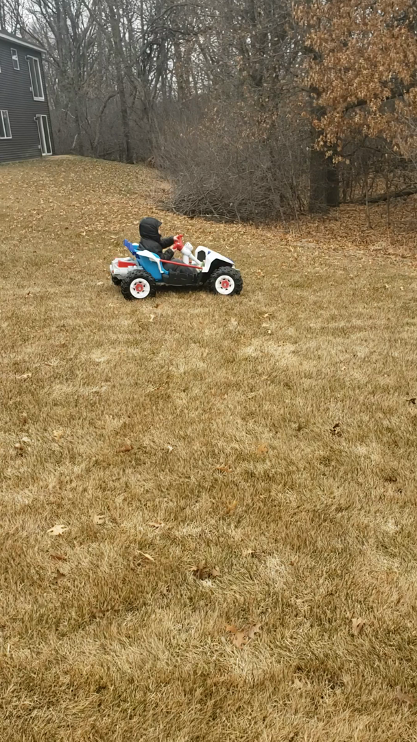 power wheels dc super hero girls dune racer